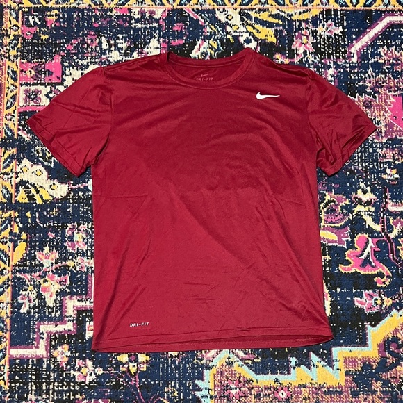 Nike Dri Fit T Shirt Red Mens Large Short Sleeve - Picture 1 of 1